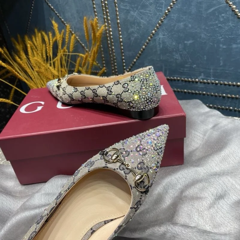 Gucci Low Shoes Unique 26052