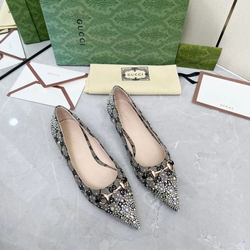 Minimalist Gucci Low Shoes 26039
