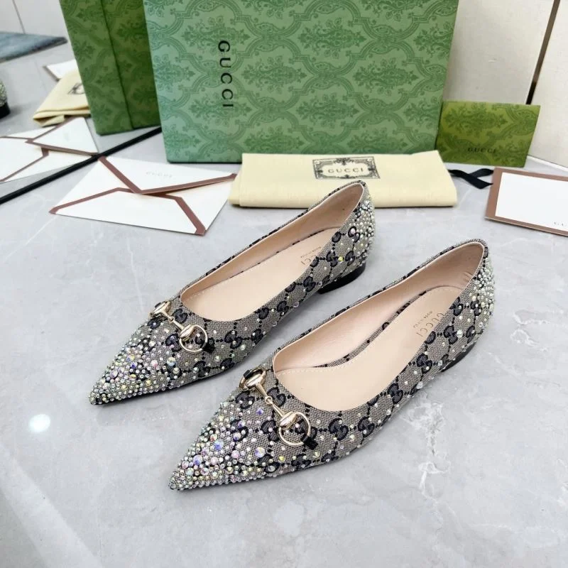 Minimalist Gucci Low Shoes 26039