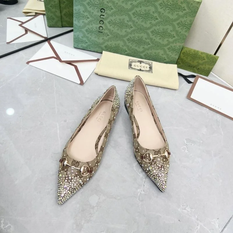 Gucci Low Shoes Refined 26042