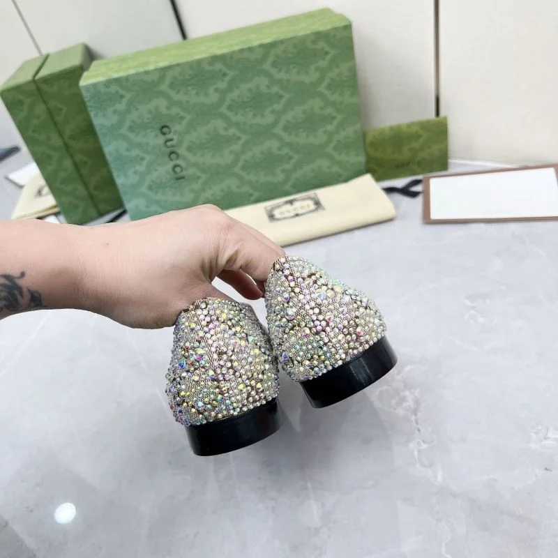 Gucci Low Shoes Refined 26042