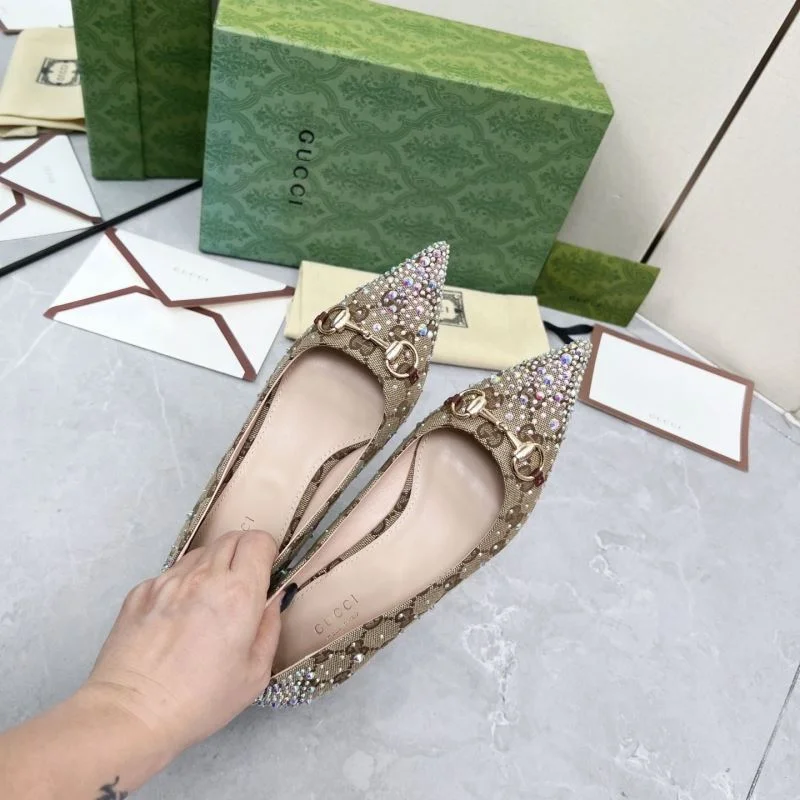 Gucci Low Shoes Refined 26042