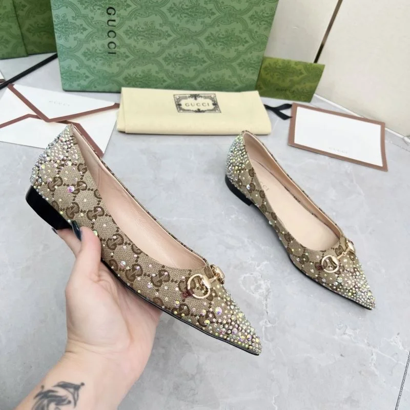 Gucci Low Shoes Refined 26042