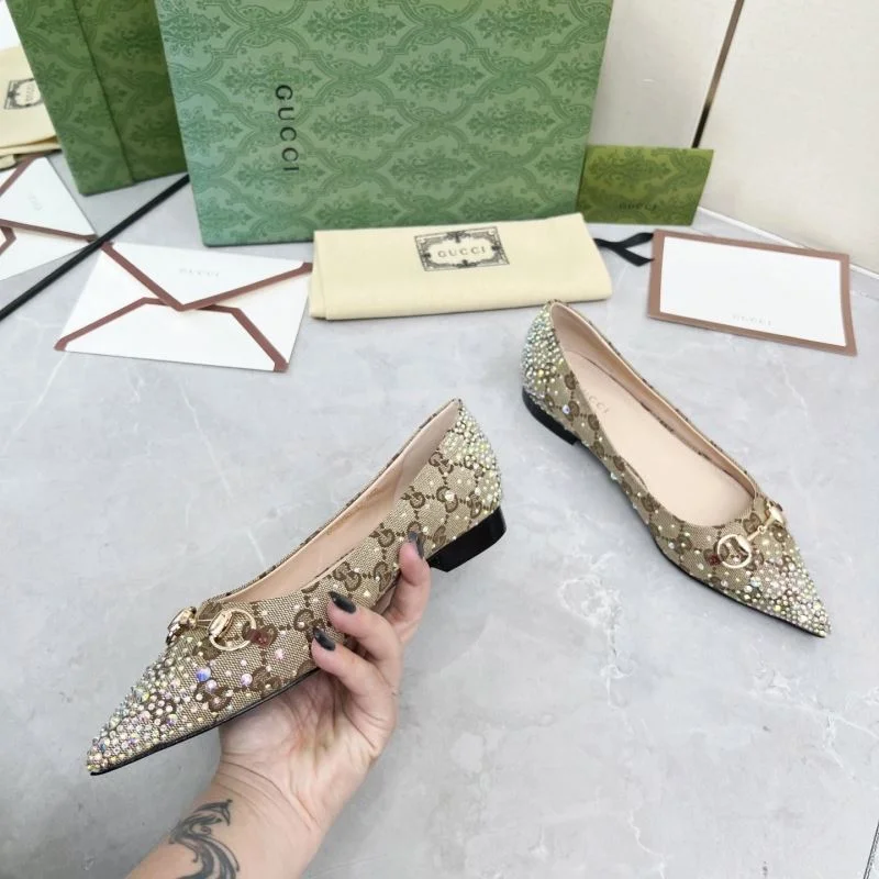 Gucci Low Shoes Refined 26042