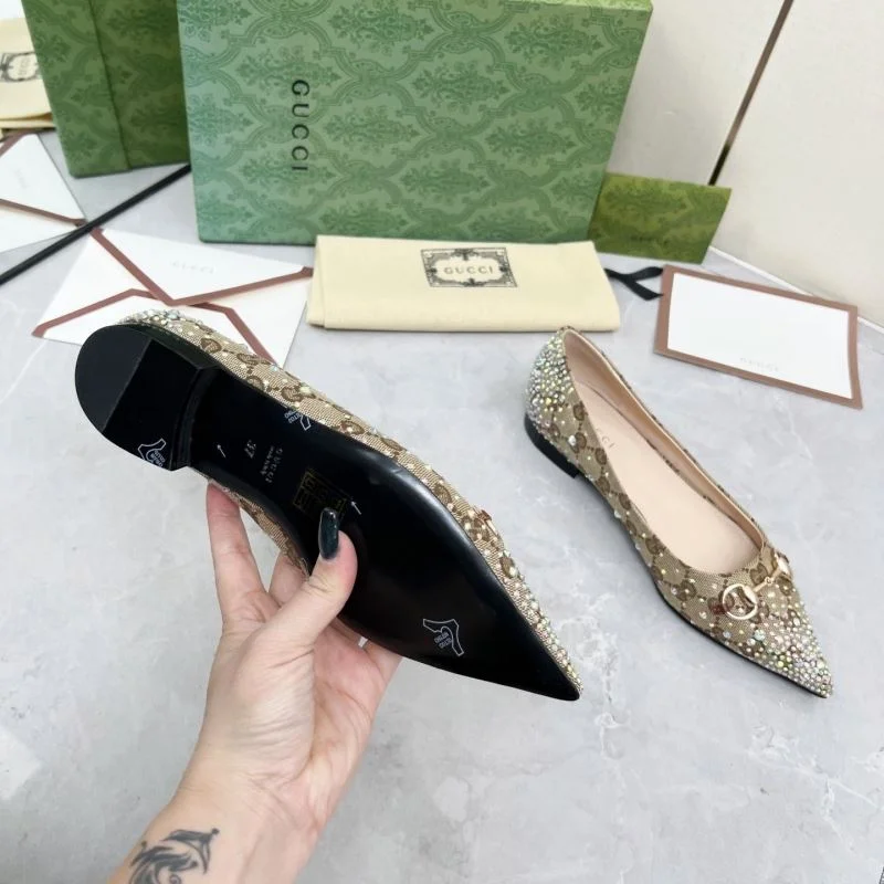 Gucci Low Shoes Refined 26042
