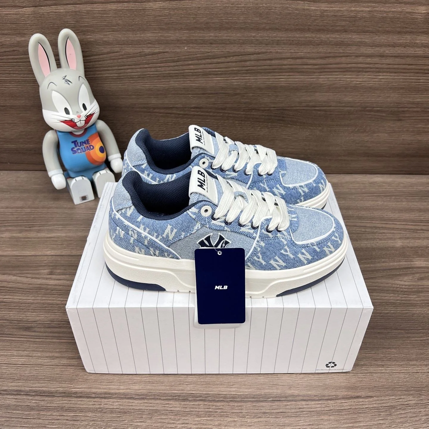Seasonal Gucci Low Shoes 24494