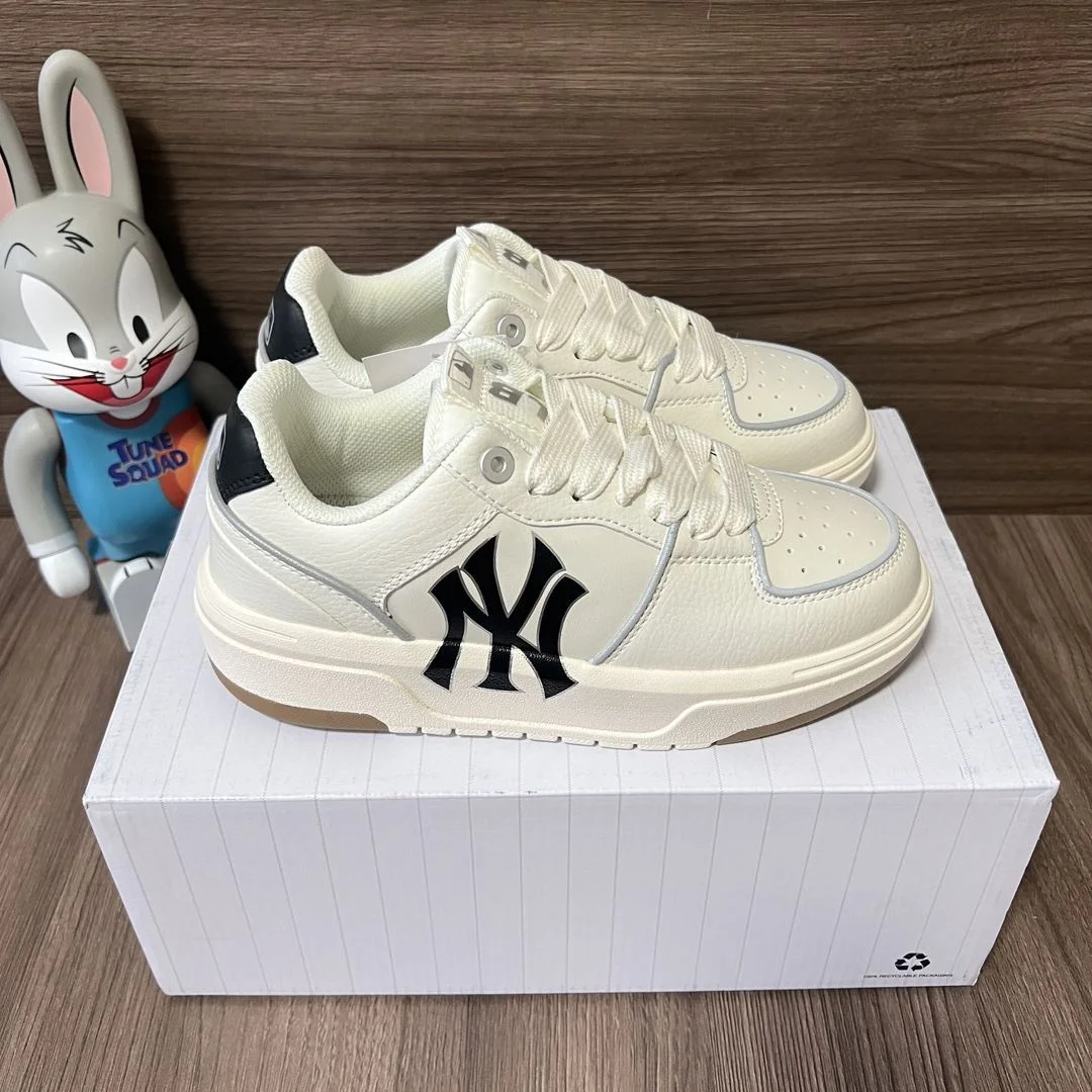 Vibrant Gucci Low Shoes 24483