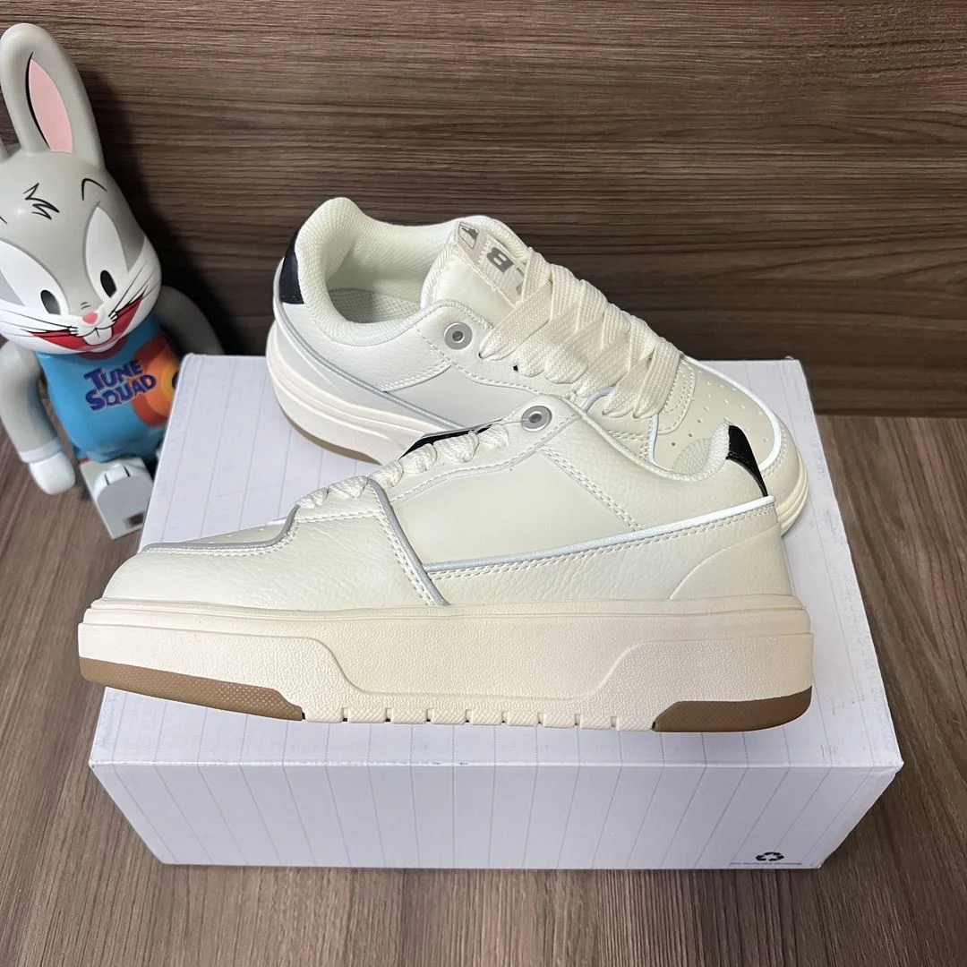 Vibrant Gucci Low Shoes 24483