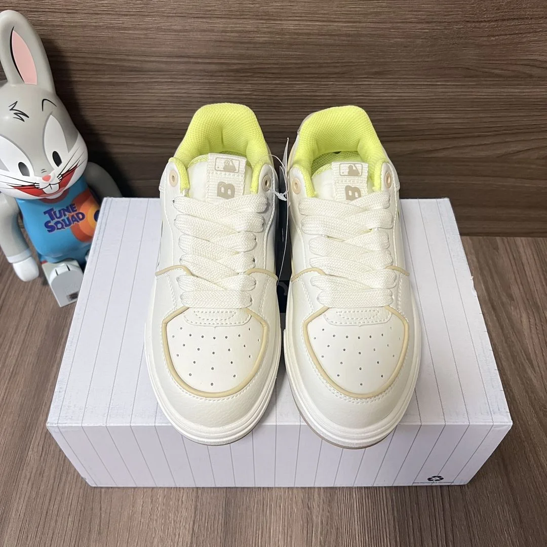 Gucci Low Shoes Sophisticated 24482