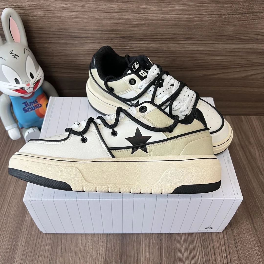 Classic Gucci Low Shoes 24505