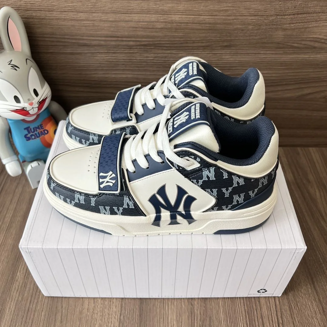 WaterResistant Gucci Low Shoes 24496