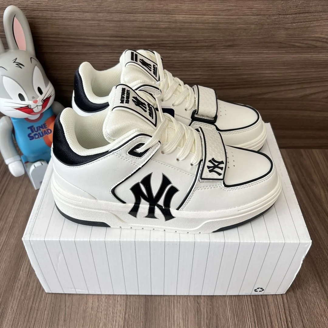 Breathable Gucci Low Shoes 24476