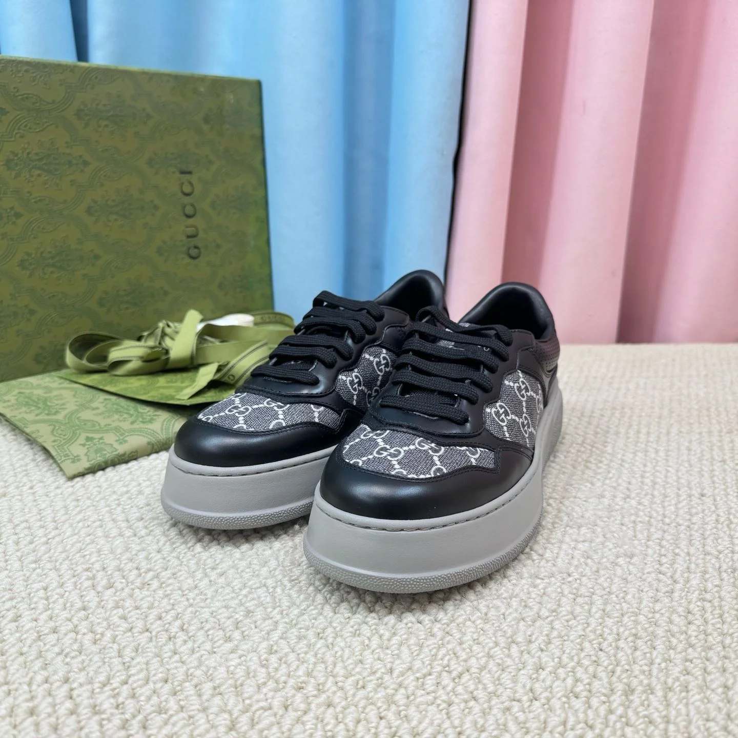 Fashionable Gucci Low Shoes 24471