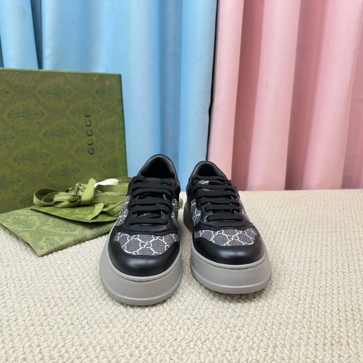 Fashionable Gucci Low Shoes 24471