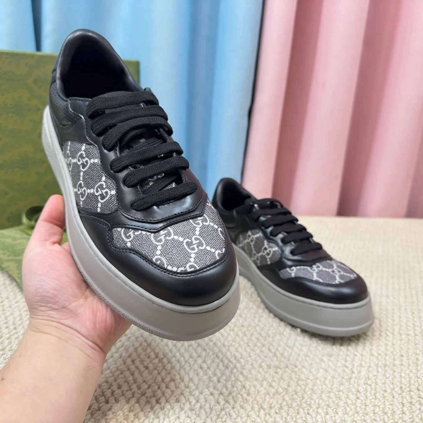 Fashionable Gucci Low Shoes 24471