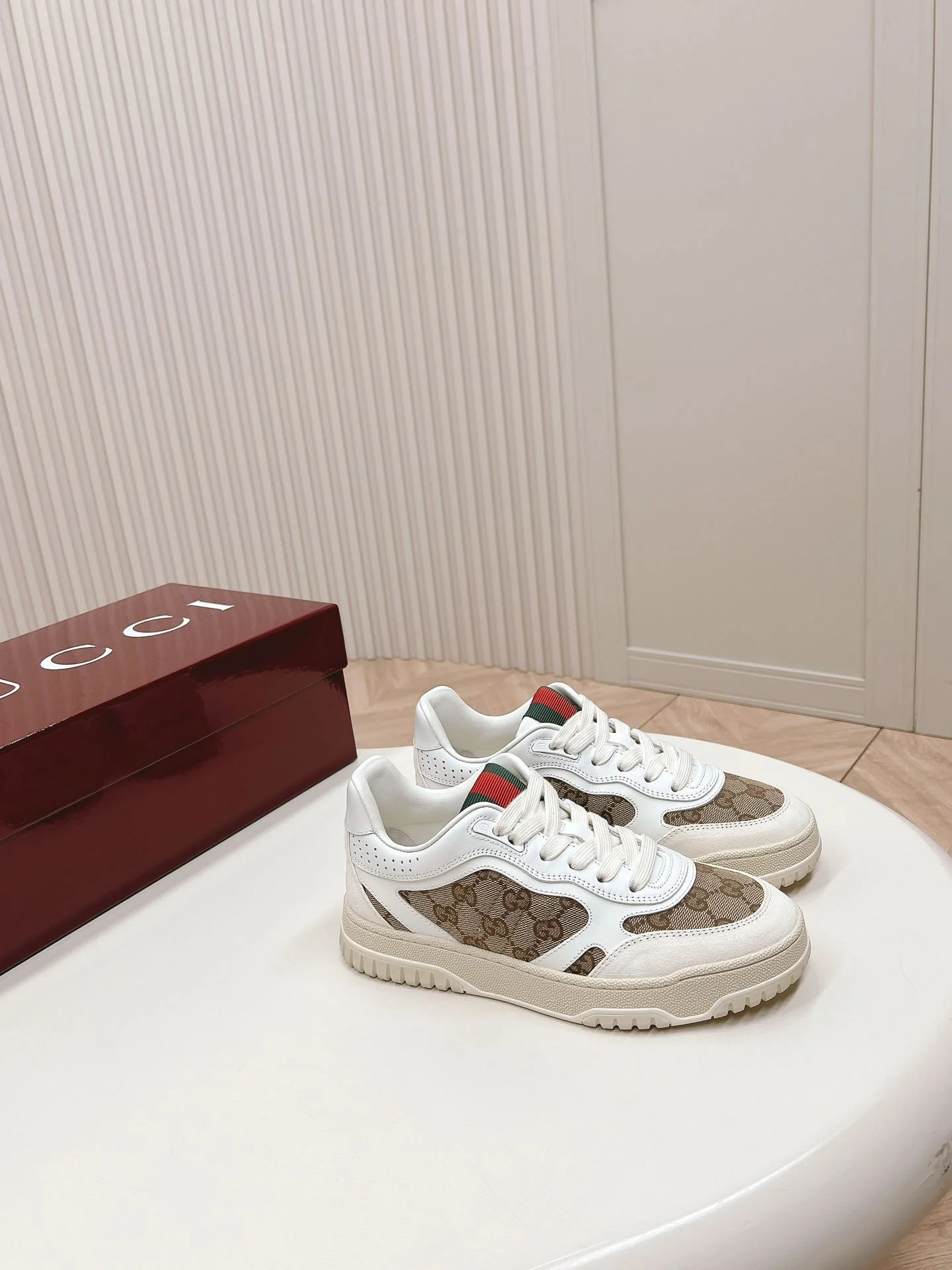 Trendy Gucci Low Shoes 24474