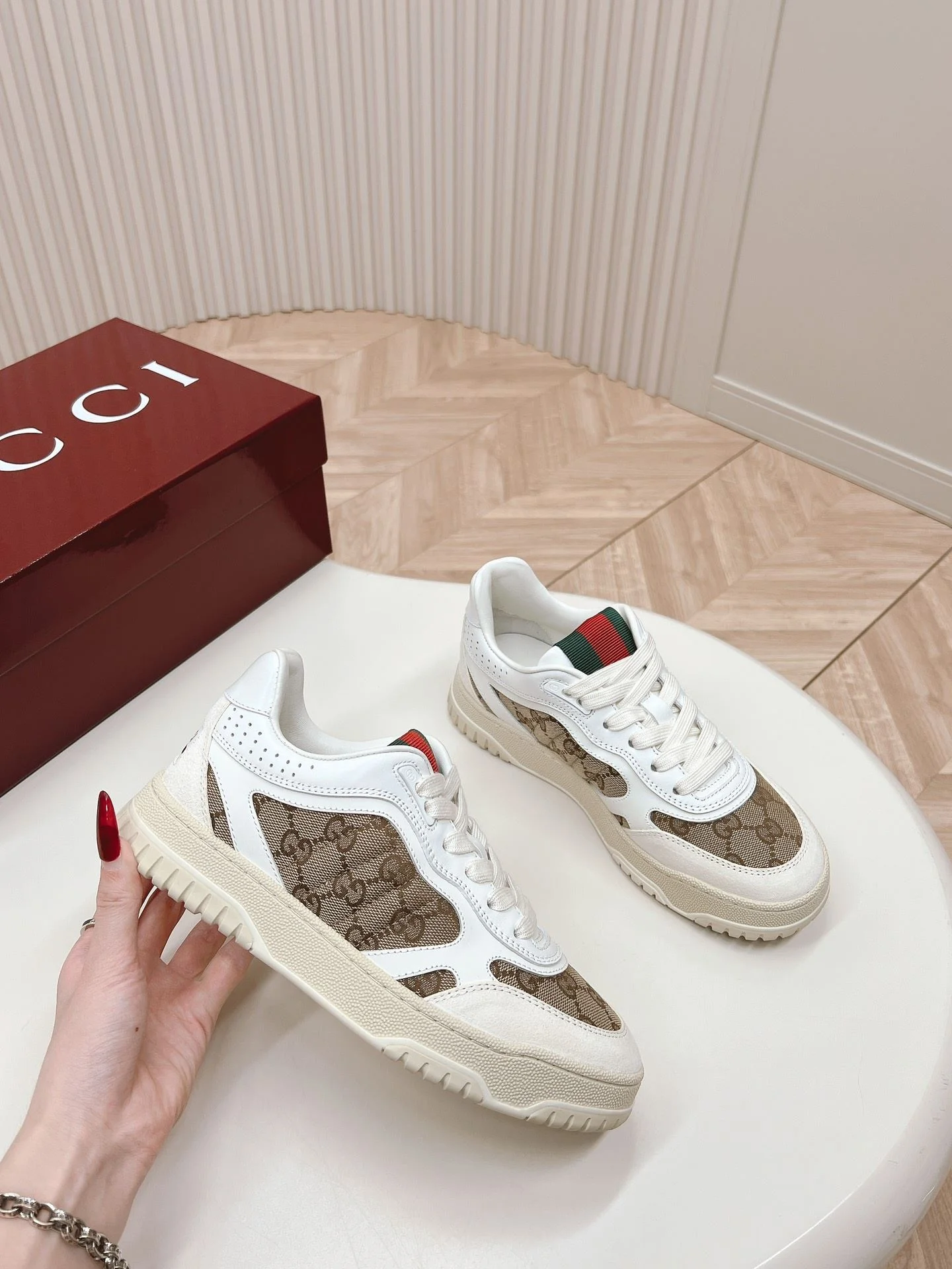 Trendy Gucci Low Shoes 24474