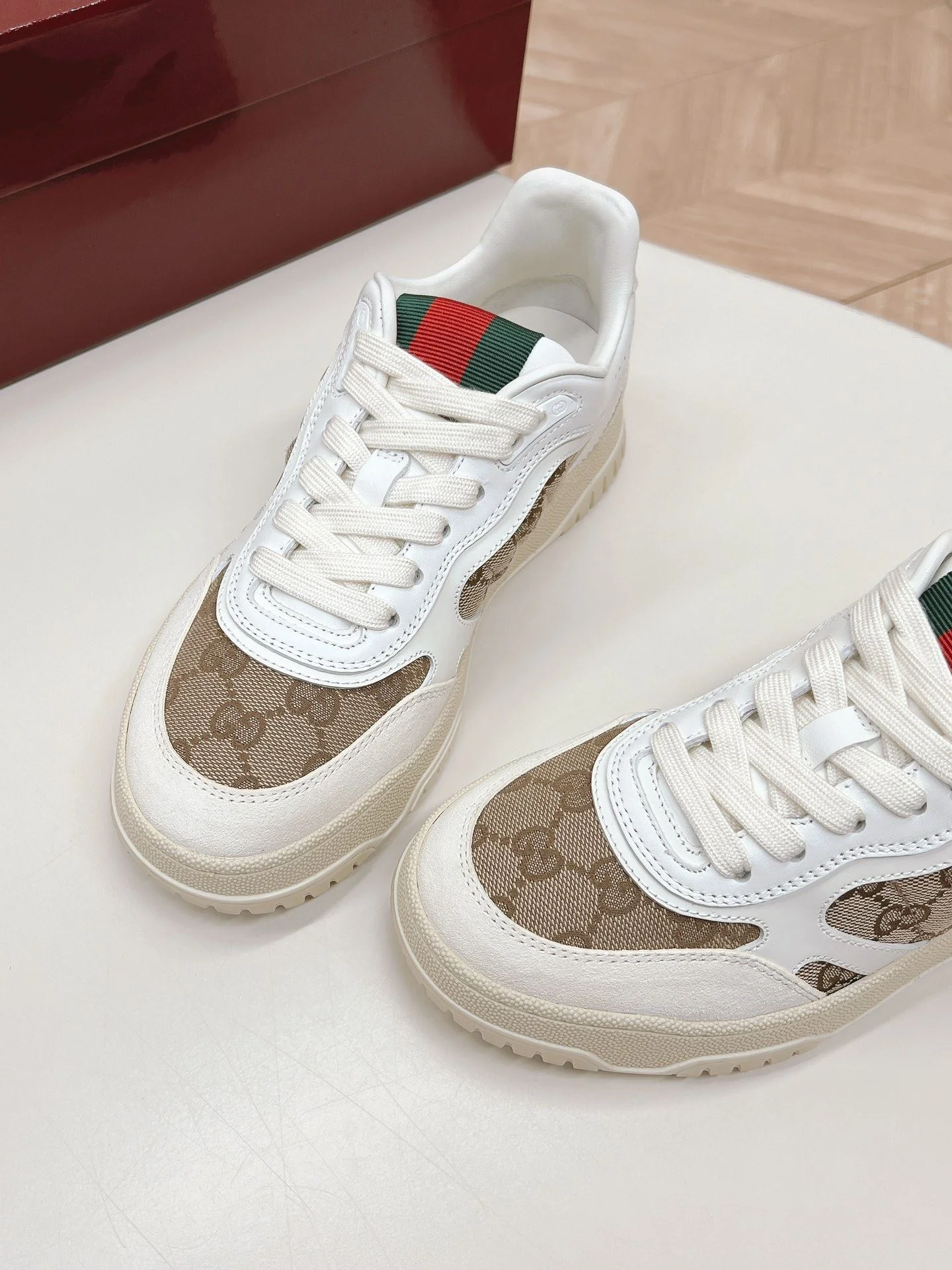 Trendy Gucci Low Shoes 24474