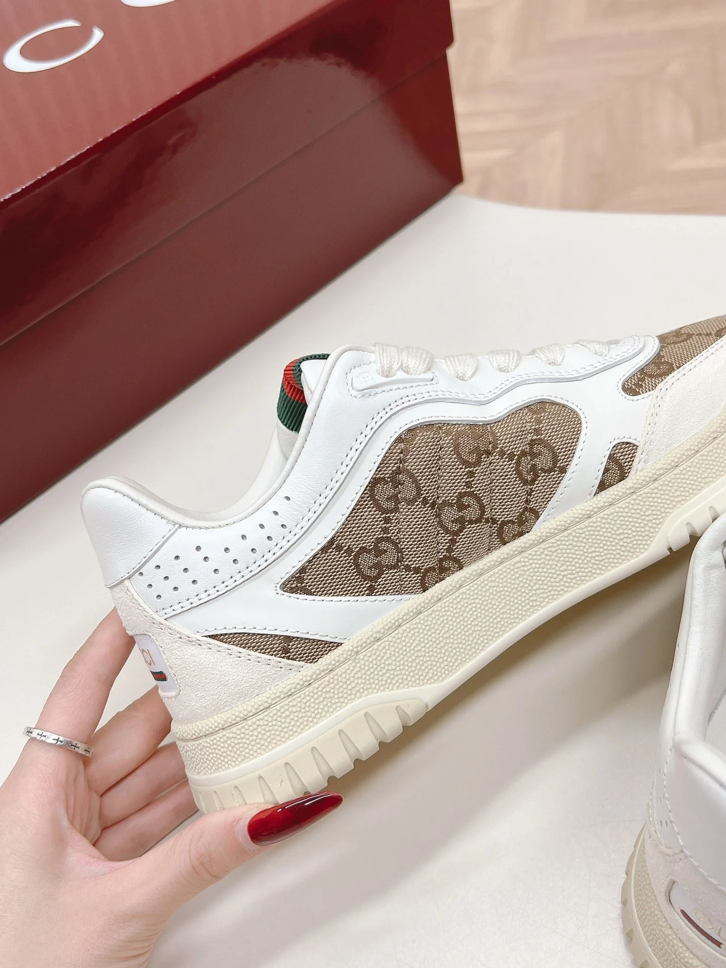Trendy Gucci Low Shoes 24474