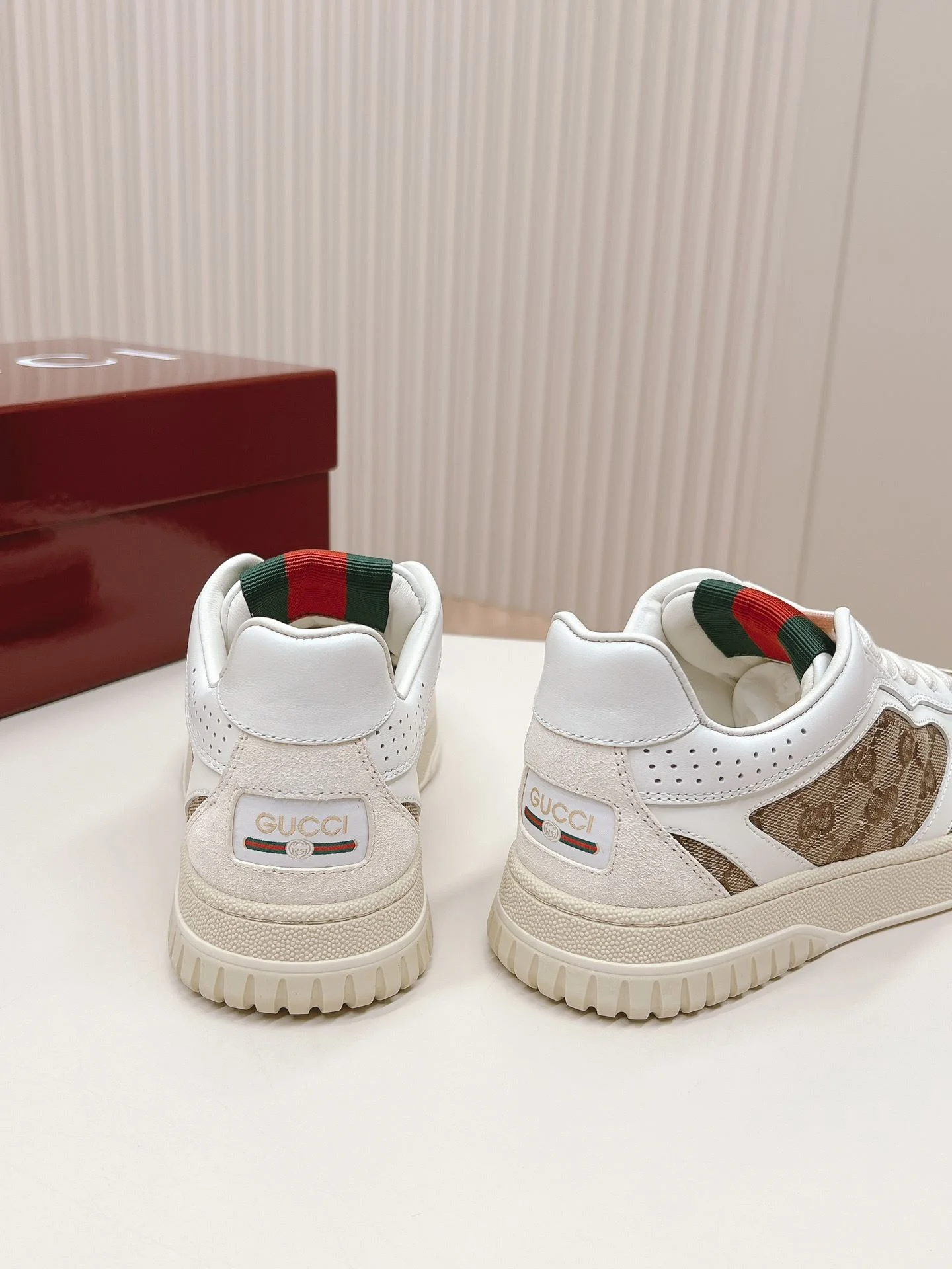 Trendy Gucci Low Shoes 24474