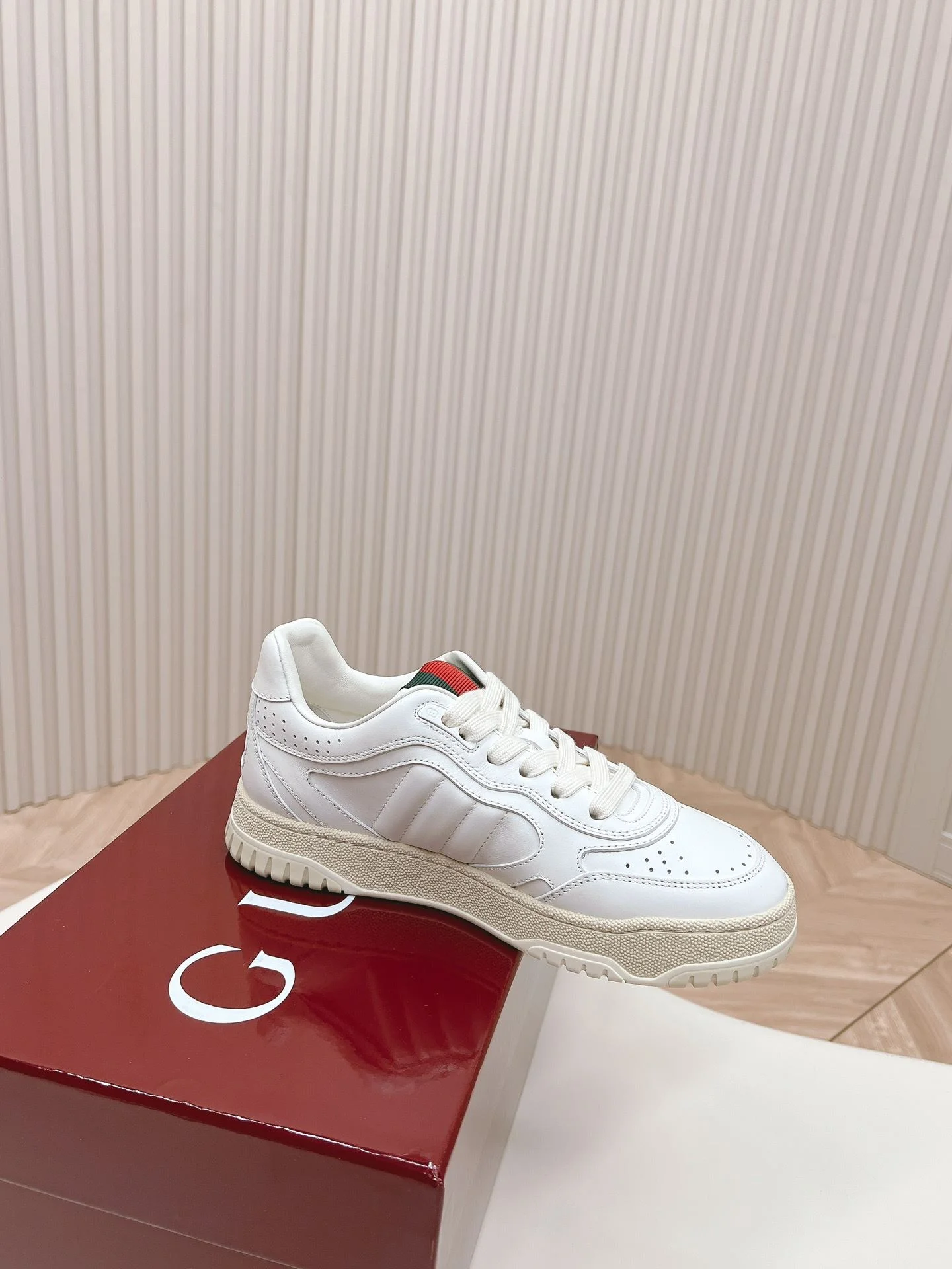 Gucci Low Shoes WaterResistant 24470
