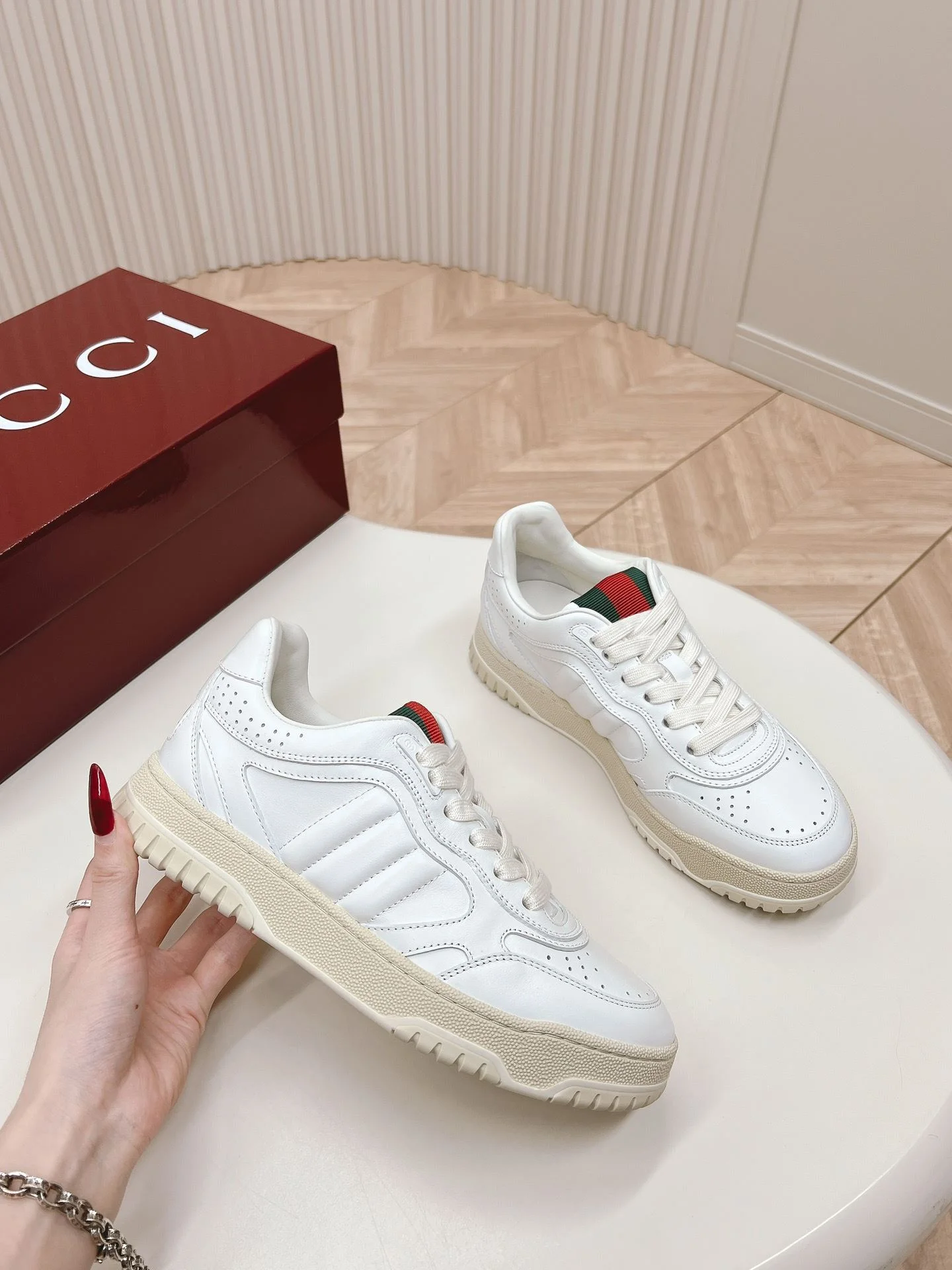 Gucci Low Shoes WaterResistant 24470