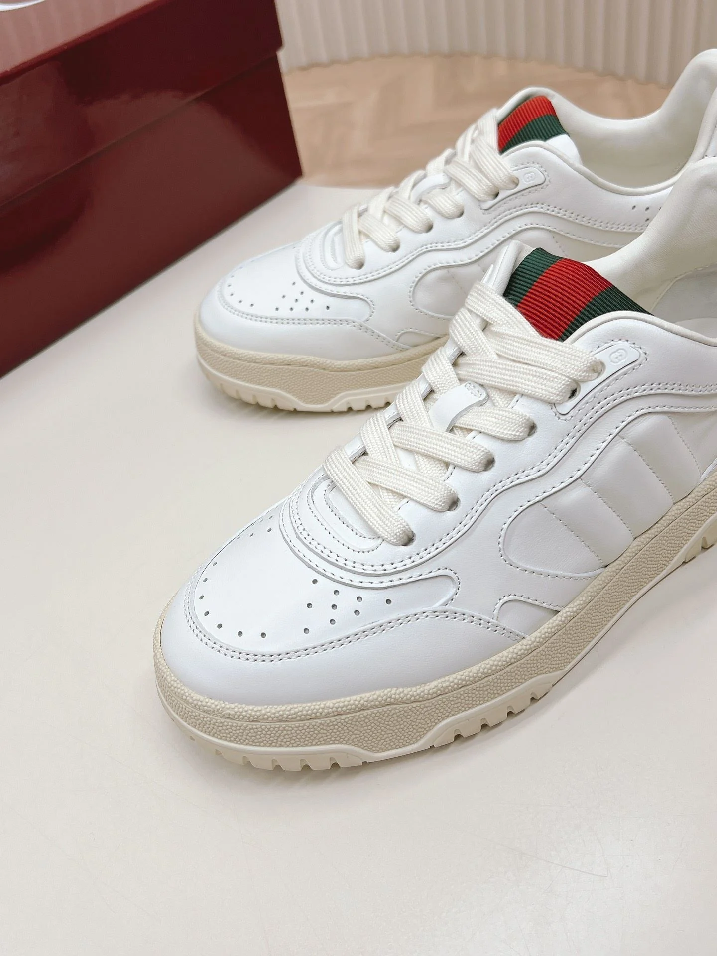 Gucci Low Shoes WaterResistant 24470