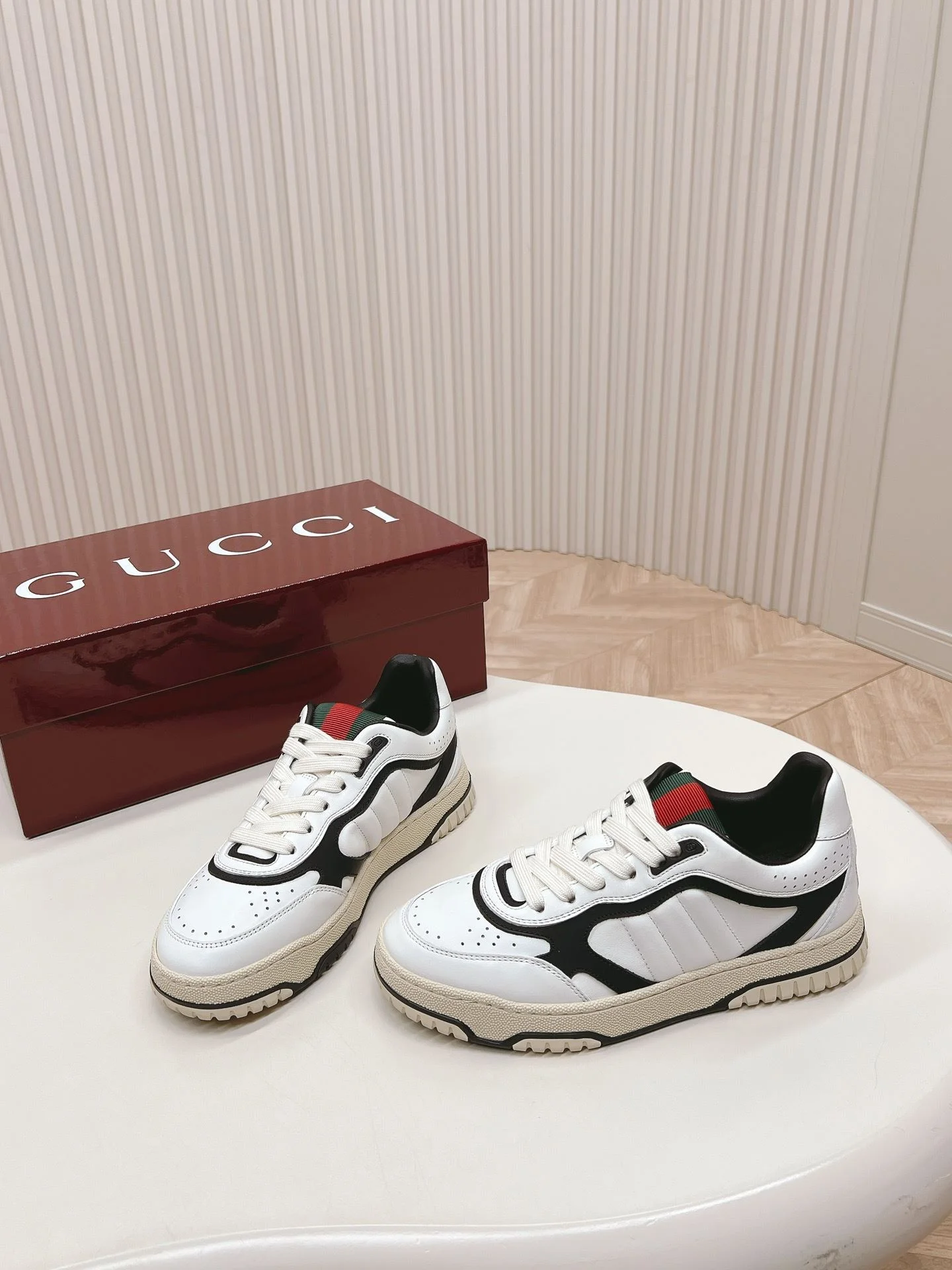 Chic Gucci Low Shoes 24464
