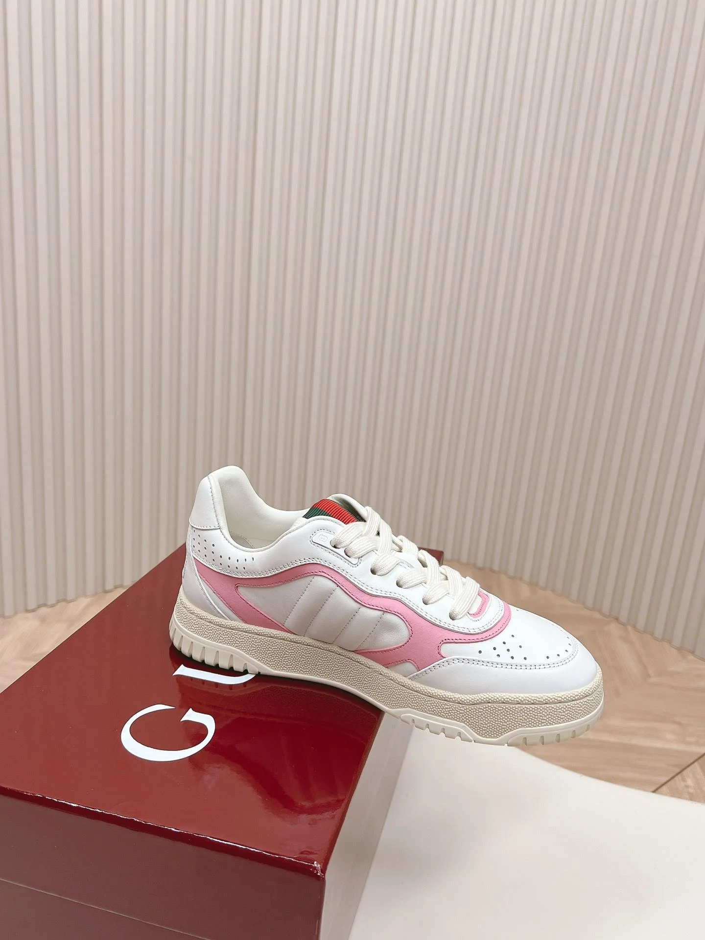 Gucci Low Shoes FastDry 24466