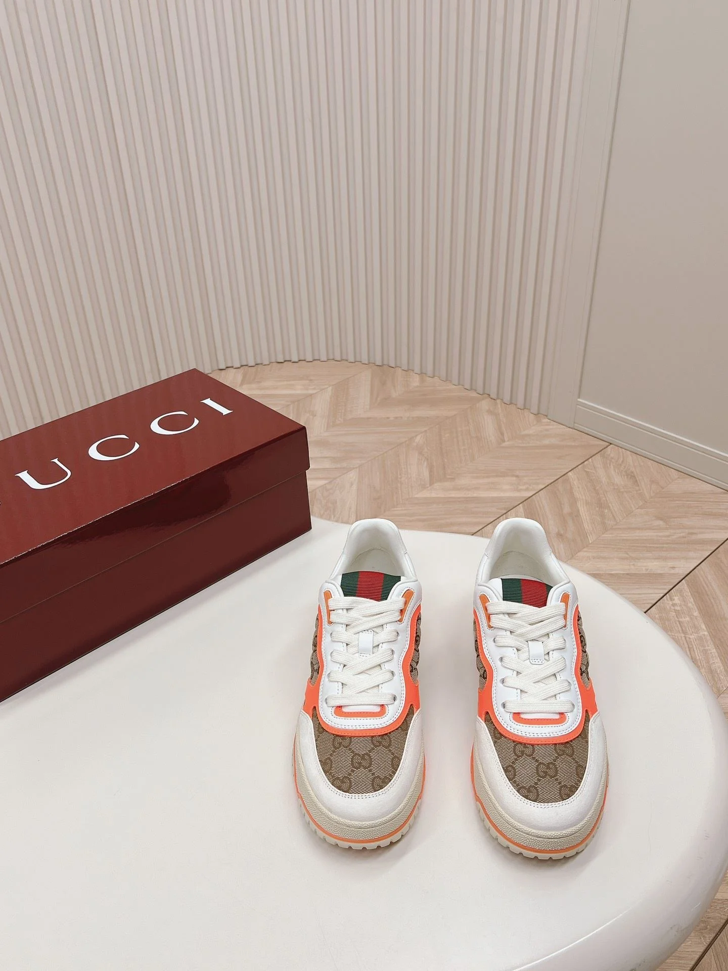 Gucci Low Shoes Youthful 24475
