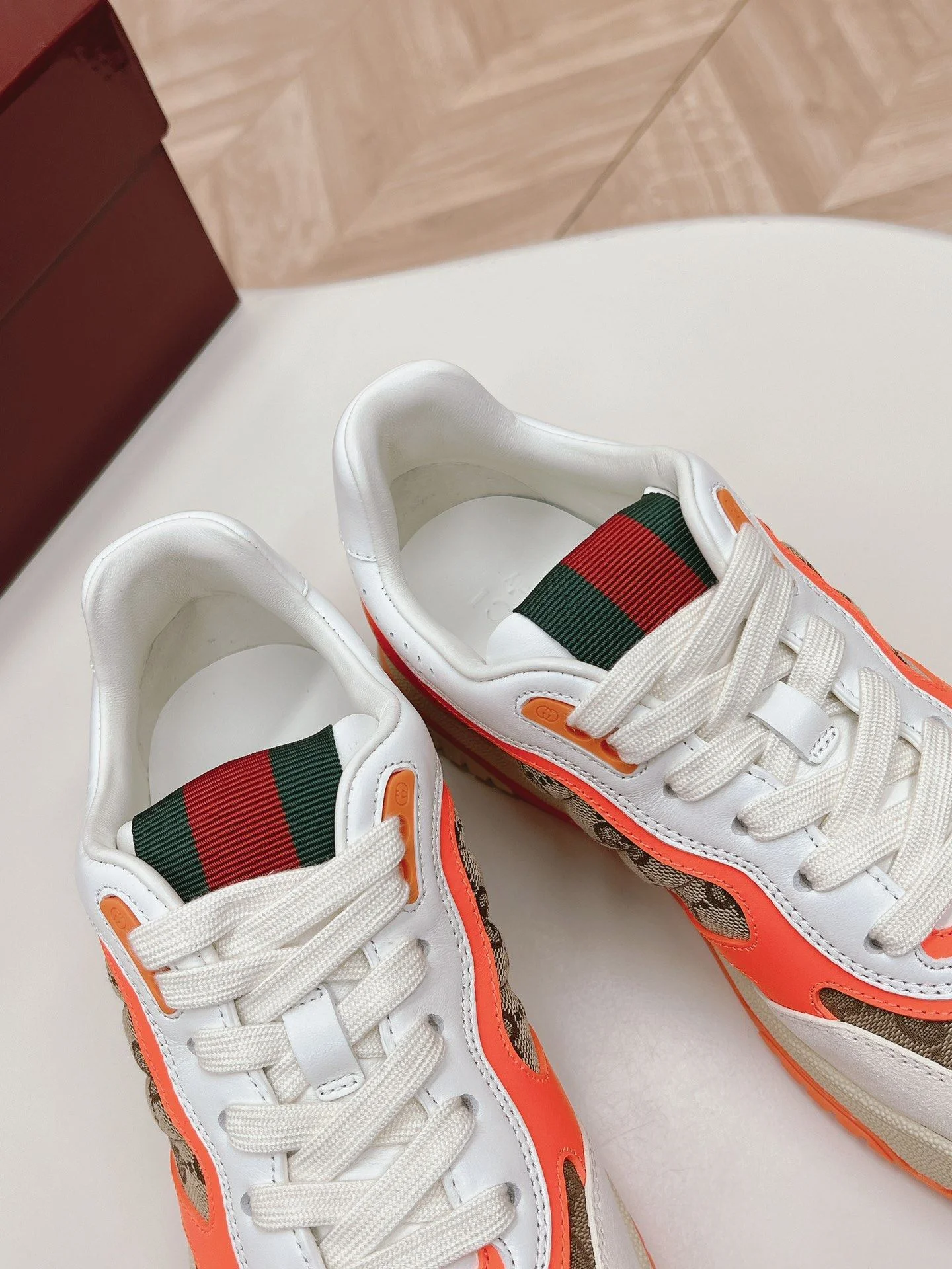 Gucci Low Shoes Youthful 24475