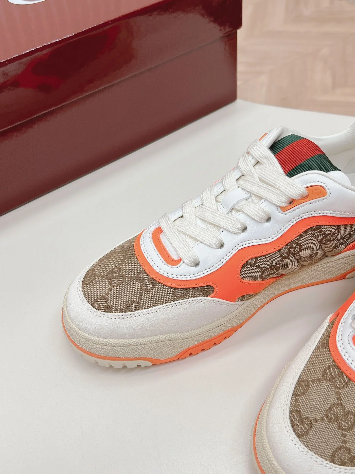 Gucci Low Shoes Youthful 24475