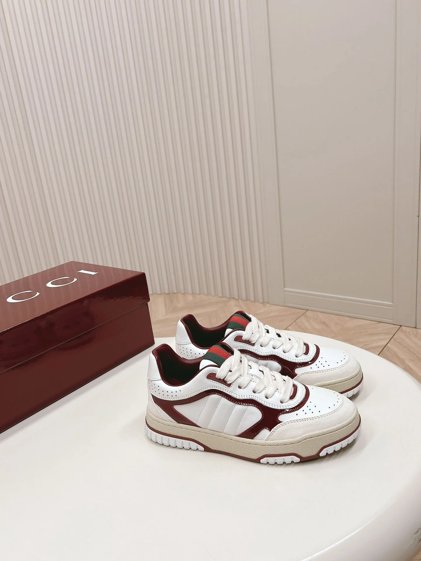 Gucci Low Shoes MultiPurpose 24472