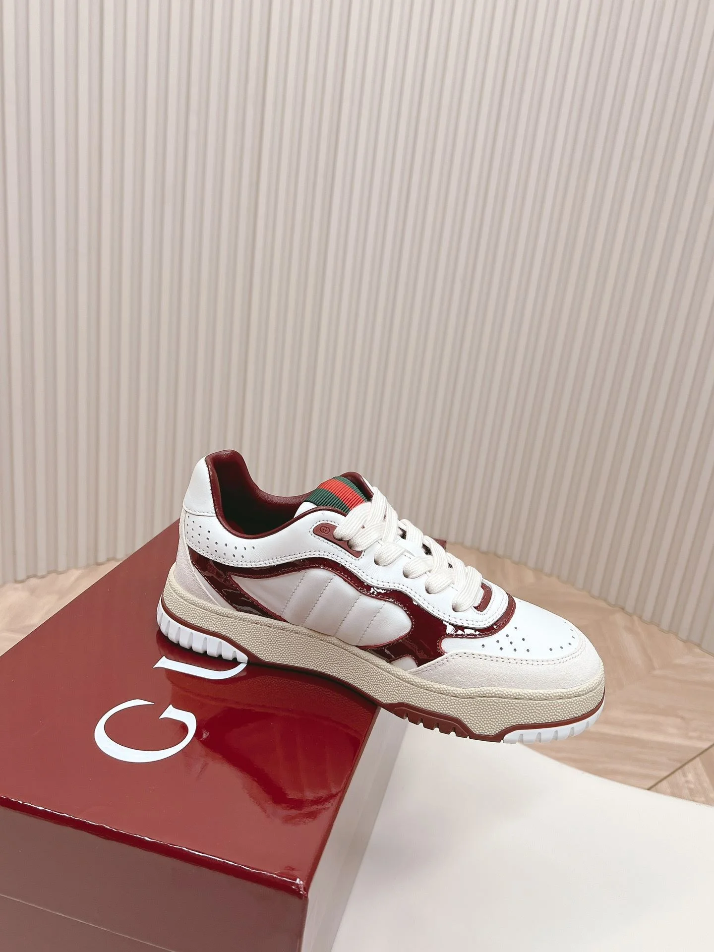 Gucci Low Shoes MultiPurpose 24472