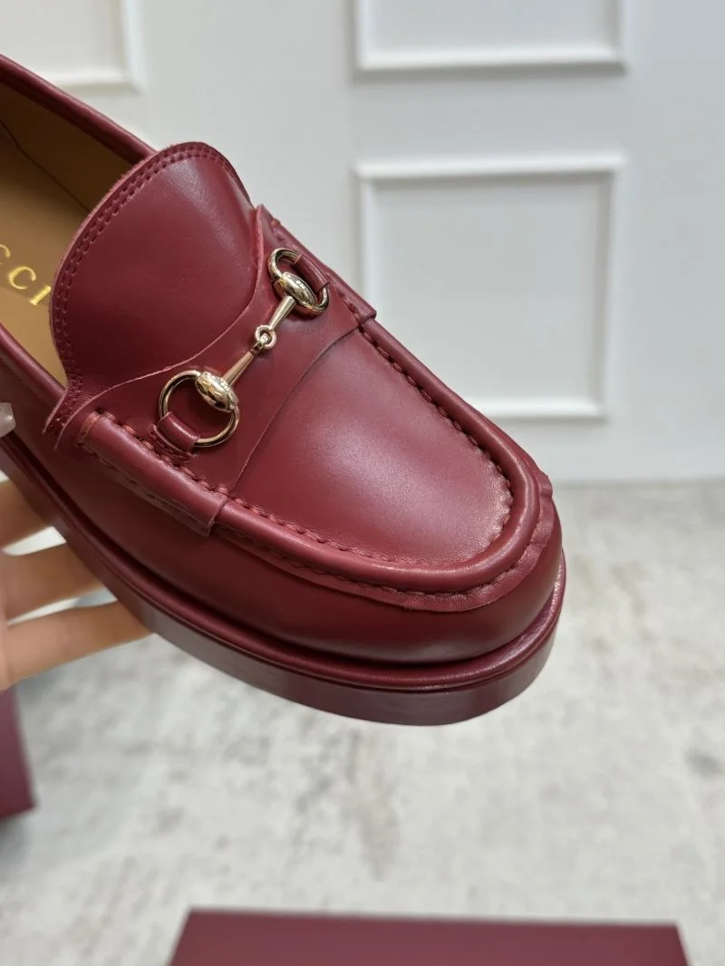 Gucci Low Shoes Flexible 24468