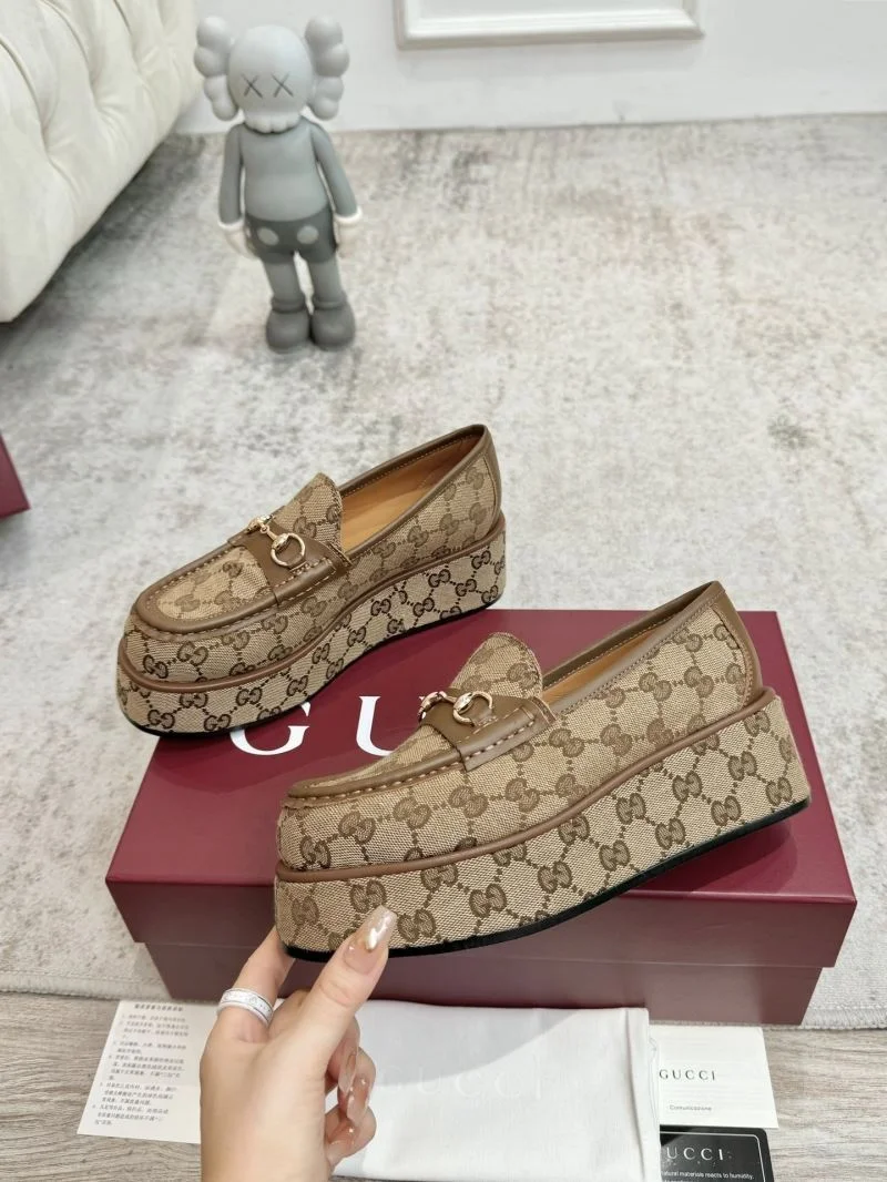 Gucci Low Shoes MoistureWicking 24486