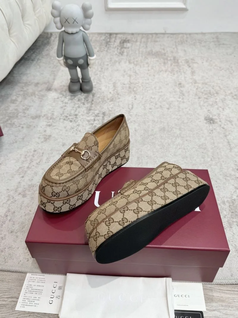 Gucci Low Shoes MoistureWicking 24486