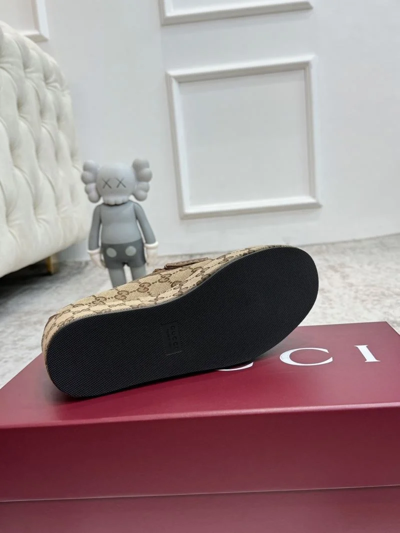 Gucci Low Shoes MoistureWicking 24486