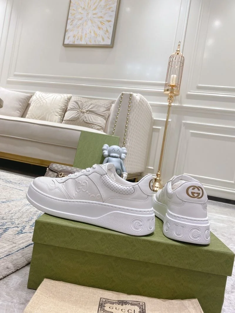 Fashionable Gucci Low Shoes 24444