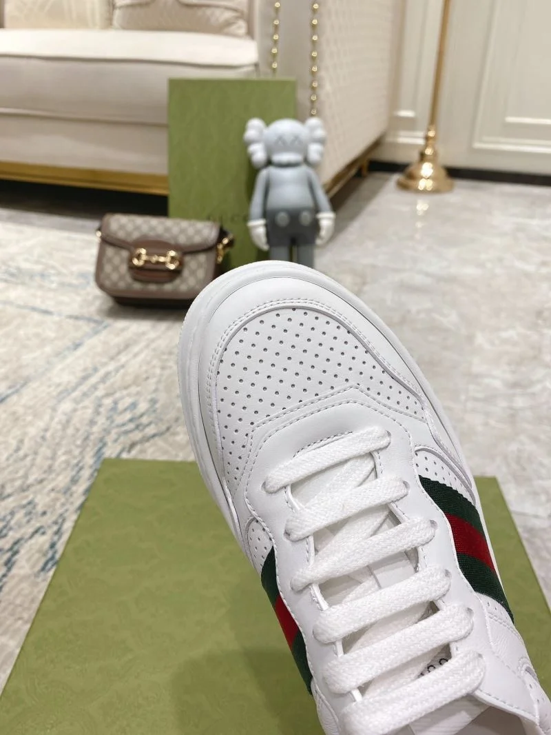 SoftTouch Gucci Low Shoes 24443
