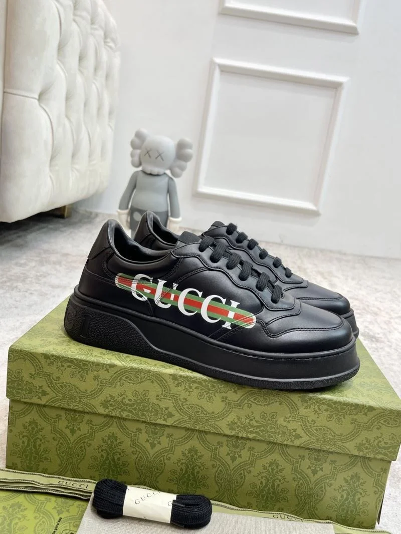 Gucci Low Shoes Stylish 24442