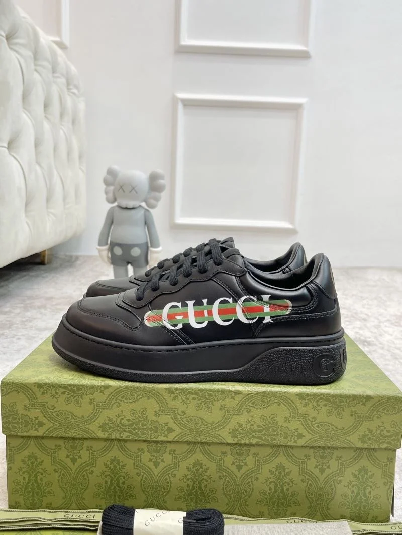Gucci Low Shoes Stylish 24442