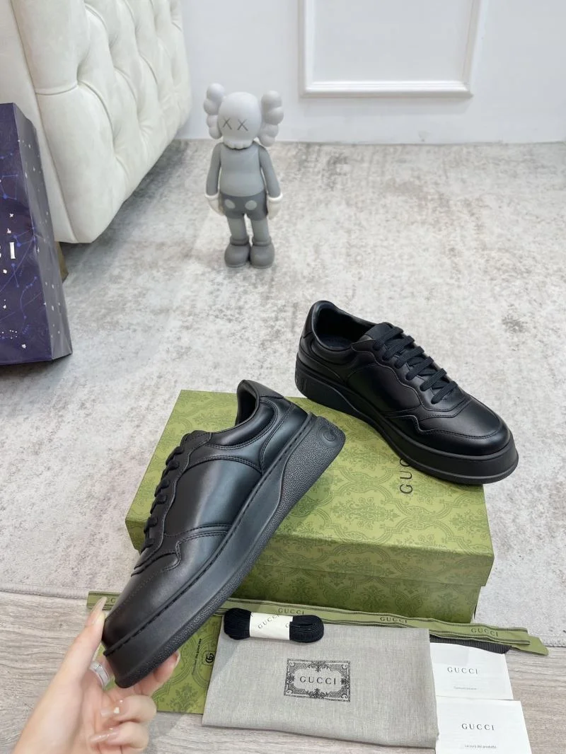 Gucci Low Shoes Stylish 24442