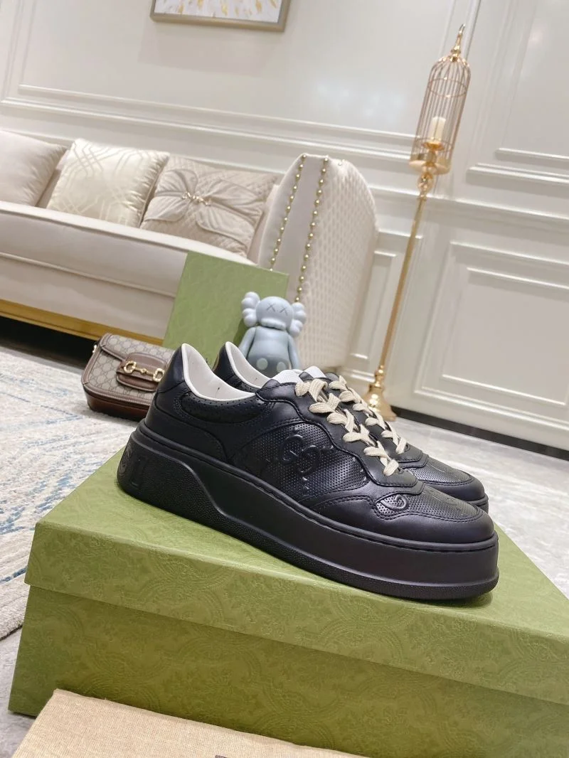 Gucci Low Shoes Youthful 24445