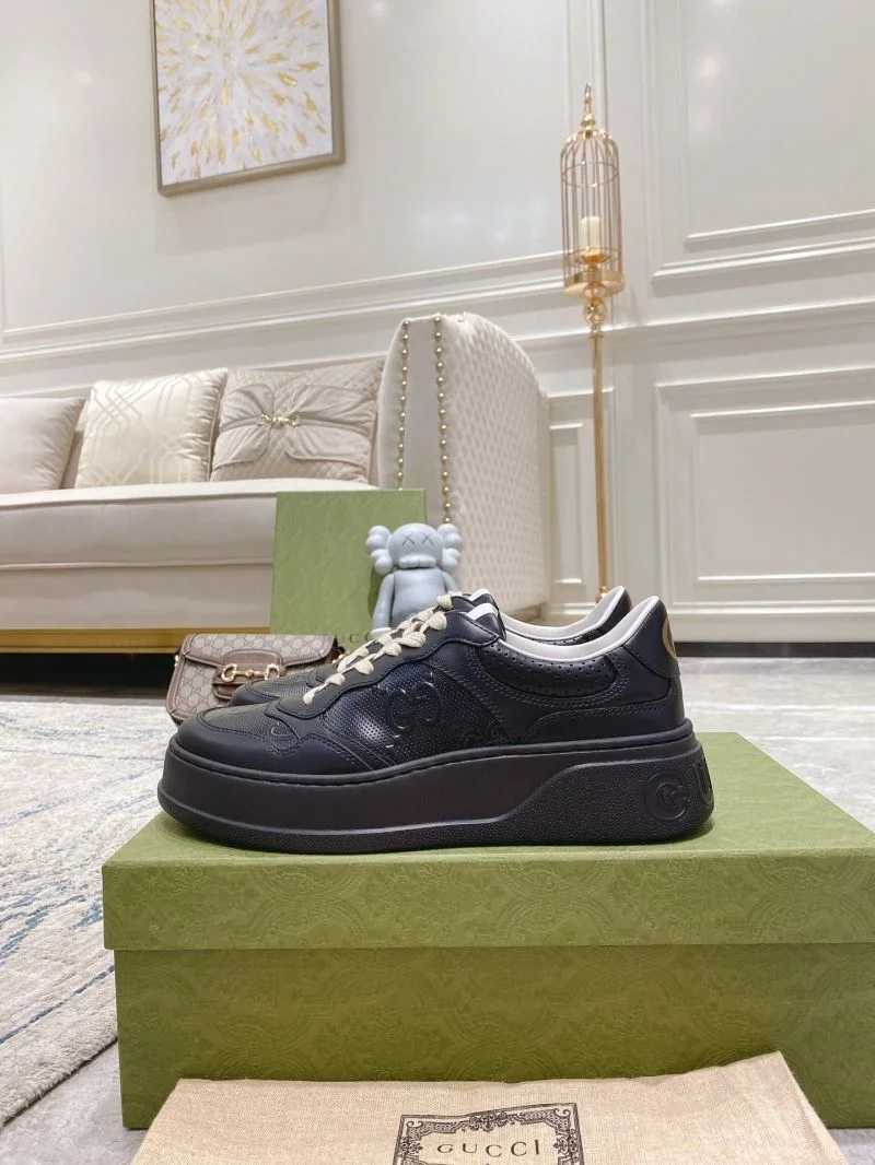 Gucci Low Shoes Youthful 24445