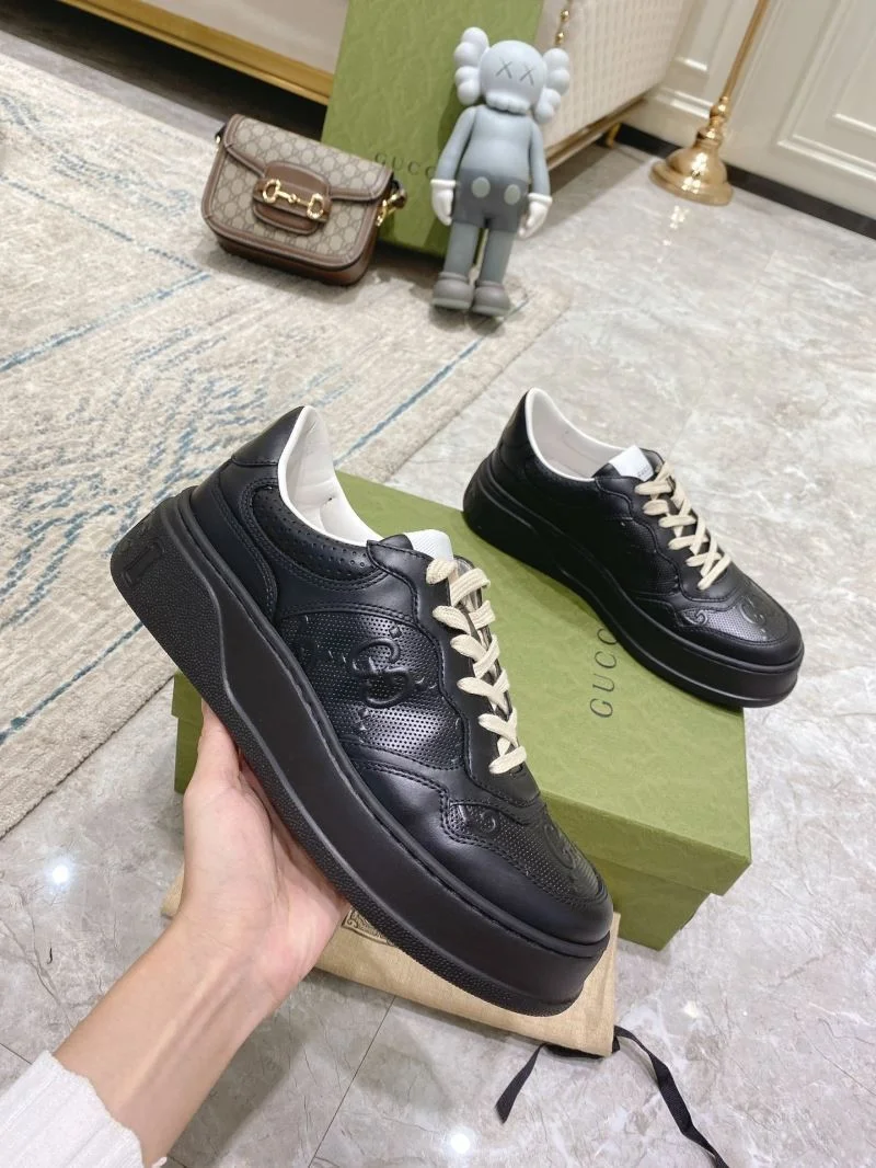 Gucci Low Shoes Youthful 24445