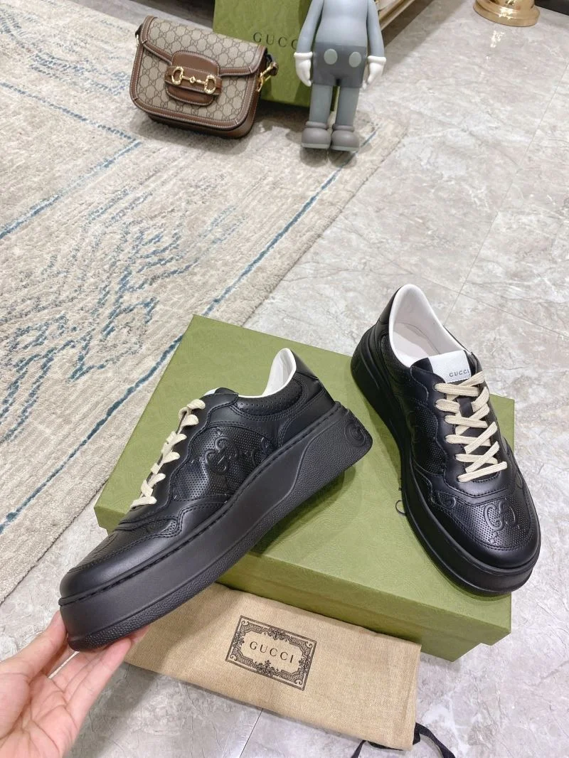 Gucci Low Shoes Youthful 24445