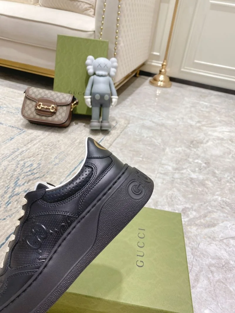 Gucci Low Shoes Youthful 24445