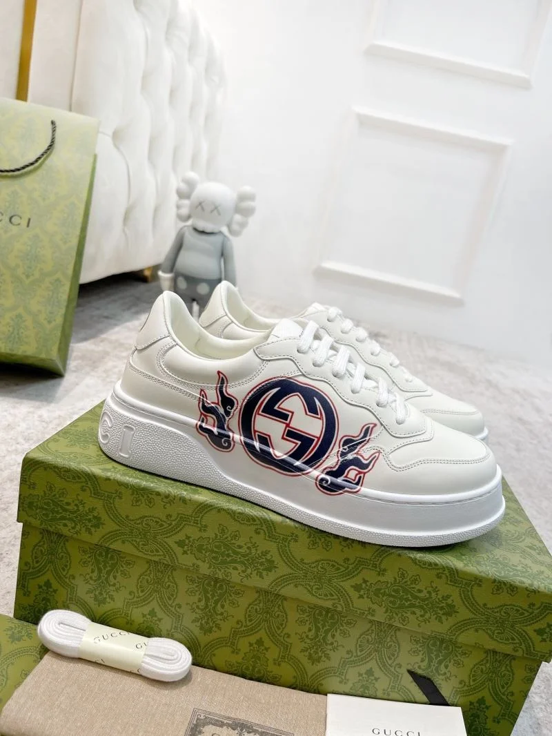 Gucci Low Shoes MultiPurpose 24462