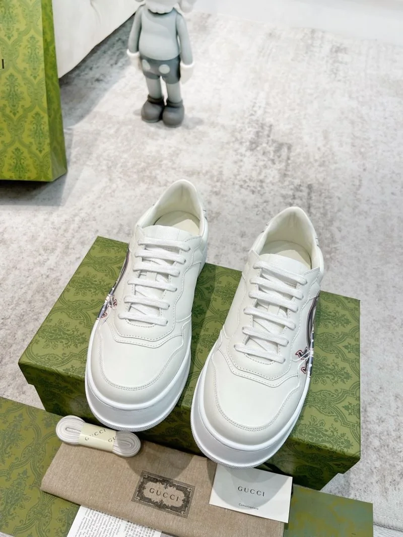 Gucci Low Shoes MultiPurpose 24462